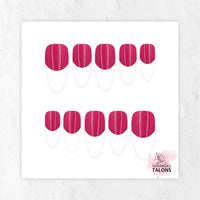 Bougie Berry berry pink French tip nails