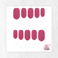 Bougie Berry berry pink French tip nails